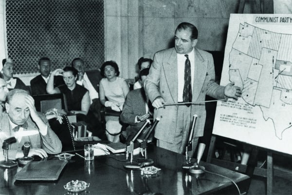 הסנטור מקארתי חוקר "חשודים בקומוניזם", 1954