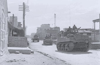 טנקים של צה"ל בעזה במהלך מבצע קדש, 1956 // ארכיון צה"ל