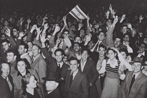 השמאל הפרקטי. חגיגות כ ט בנובמבר בתל אביב צילום הנס פין, לע״מ