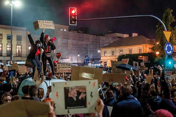 הפגנות נגד חוקי הפלות בפולין צילום Wojtek Radwanski, AFP via Getty Images