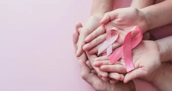 חודש המודעות לסרטן השד